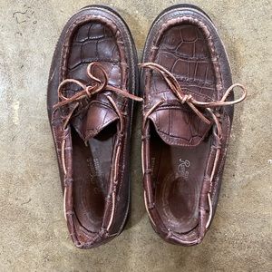 Men’s brown leather moccasins.